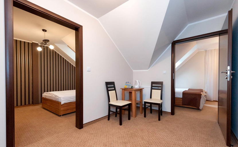 Others 5, Hotel Klaudia, Sucha