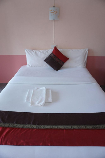Bedroom 2, B and B Hotel, Muang Ranong