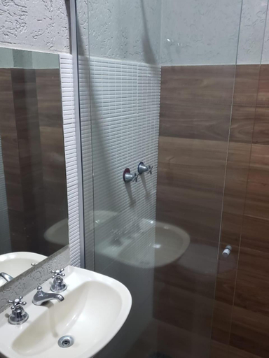Bathroom 4, Hotel Astoria Maringa, Maringá