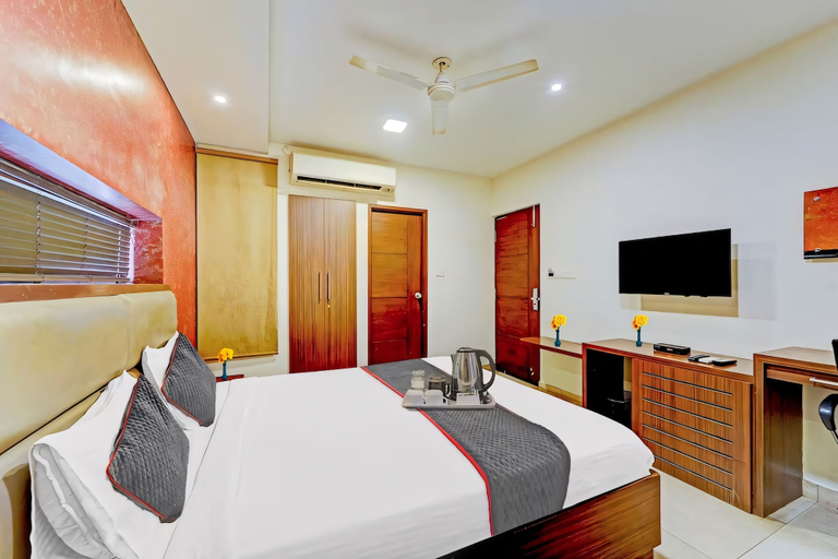 Bedroom 5, RG Suites Royapettah, Chennai