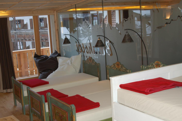 Bedroom 3, Berghotel - Sexten, Bolzano