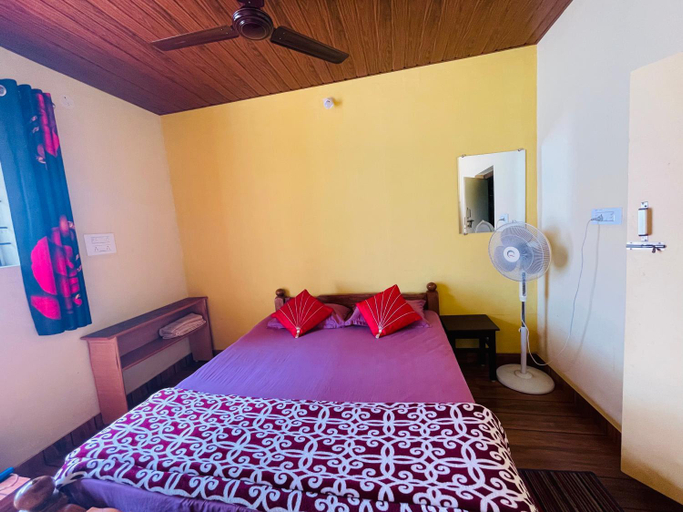 Bedroom 2, New Organic Home stay, Chikmagalur
