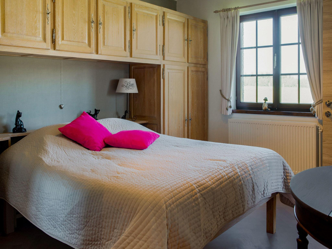 Bedroom 2, Villa in Bitvre with garden, Namur