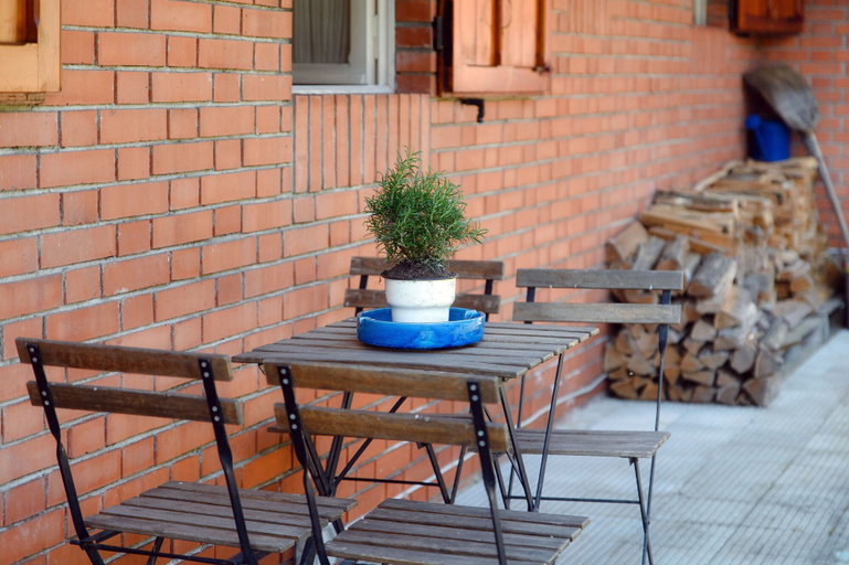 Others 2, Country House Montorfano, Como