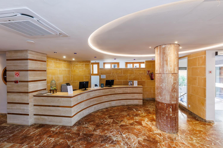 Public Area 2, O7 Colombo, Baleares