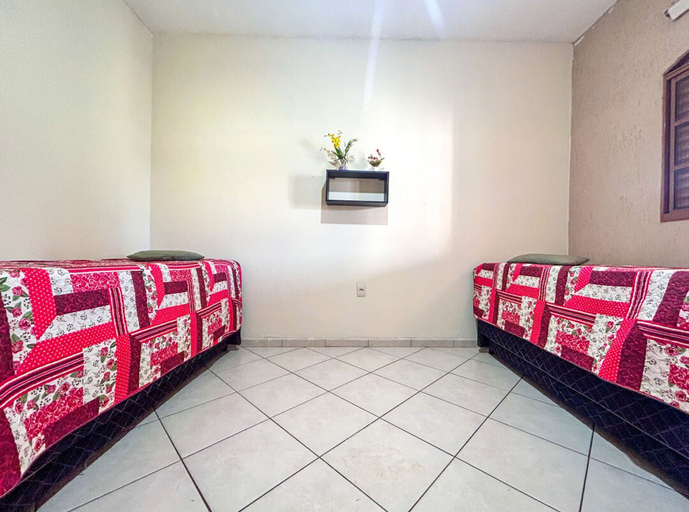 Room 4, Tima Casa de Campo com Churrasq em Sorocaba SP, Sorocaba