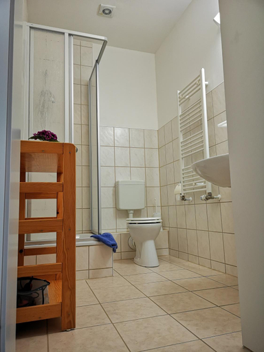 Bathroom 3, Golfcentrum Schloss Karnitz Rügen, Vorpommern-Rügen