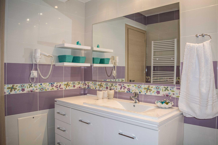 Bathroom, Chris Rea Villa, Thessaly