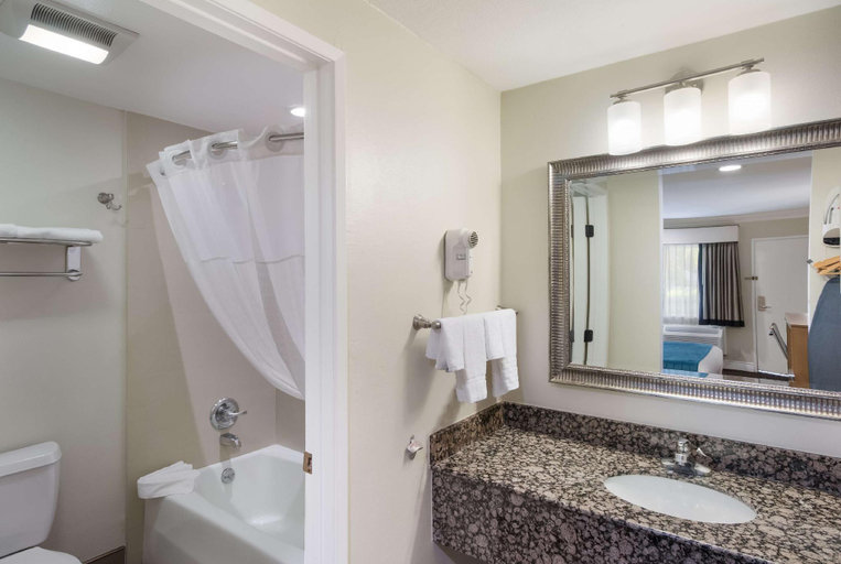 Bathroom 11