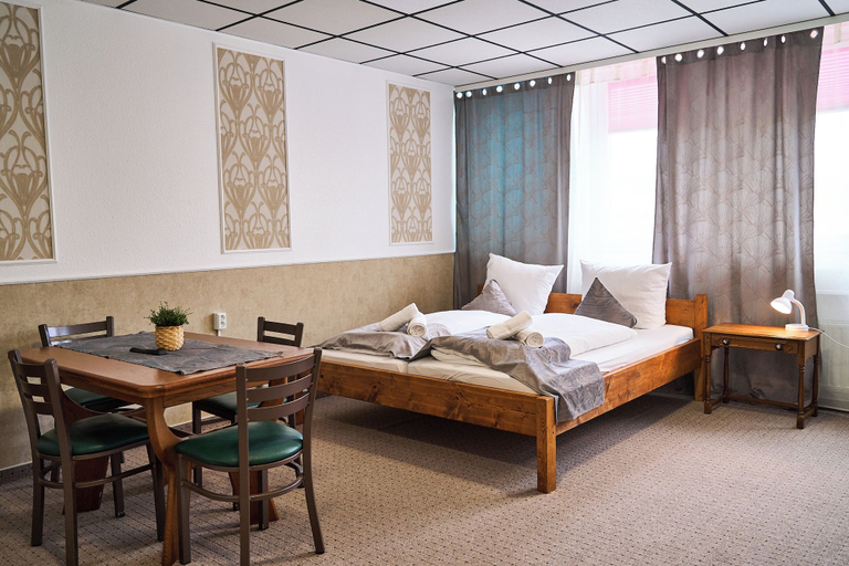 Bedroom 3, Hotel Maximo, Pinneberg