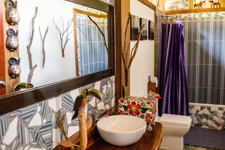 Bathroom 3, Pine Ridge Lodge