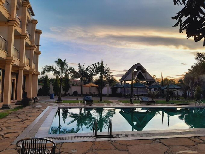 Sport & Beauty 4, Hotel Discretion LTD, Suna West