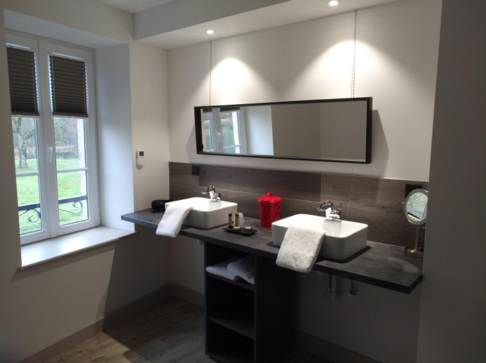 Bathroom 2, Lodge Hotel de Sommedieue Verdun, Meuse
