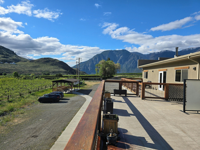 Exterior & Views 2, Tree To Me Inn, Okanagan-Similkameen