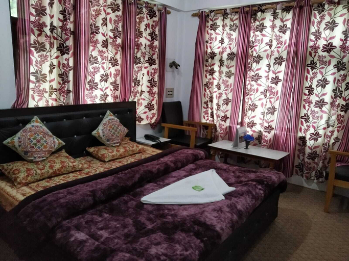 Bedroom, Hotel Neel Gagan, Ganderbal