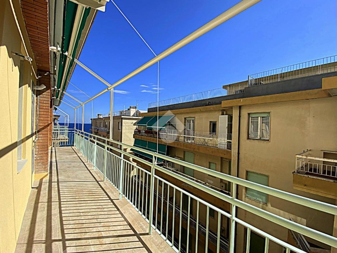 Others 4, residence cristallo, Savona