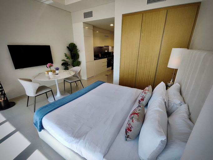 Bedroom, Lux BnB Aykon City, Dubai