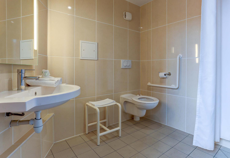 Bathroom 5, B&B HOTEL Reims Centre Gare, Marne