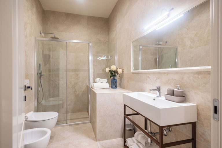 Bathroom, Appartamenti La Medicea, Florence