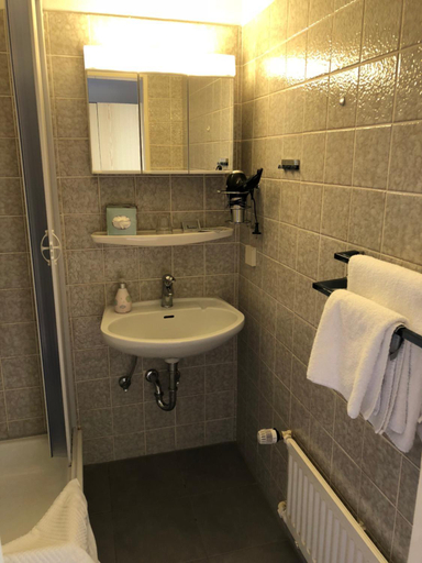 Others 5, Hotel Del Sol, Waldeck-Frankenberg
