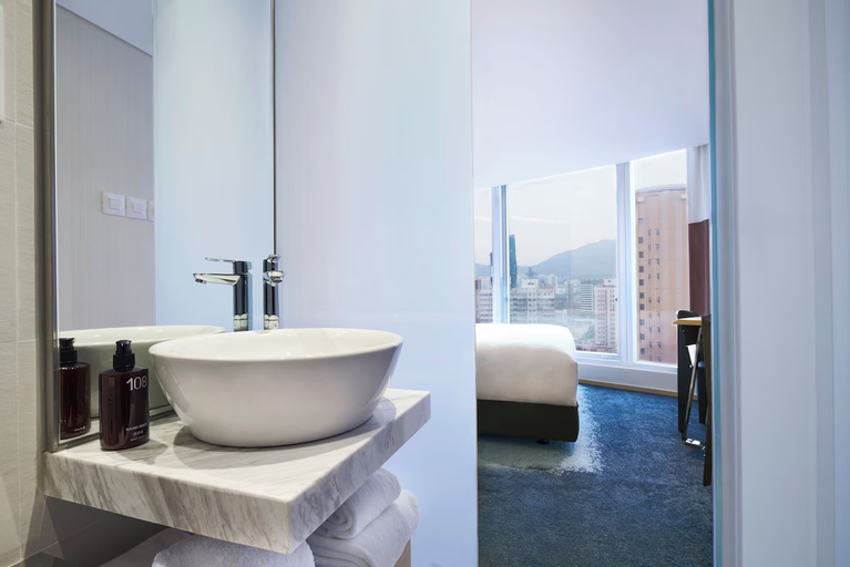 Bathroom 4, Hotel 108, Kowloon
