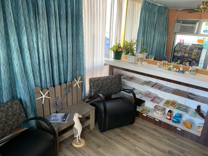 Public Area, Le Voyageur Motel, Cape May