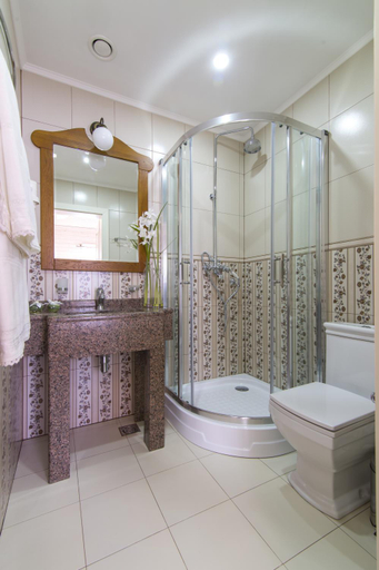 Bathroom, Villa Mozart, Drohobyts'ka