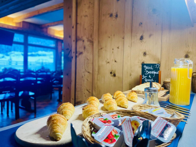 Food & Drinks 4, Auberge les Charmettes, Entremont