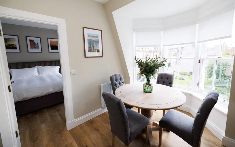 Dining, Cosy Apartment in the Heritage Quarter - Sleeps 2, Fife