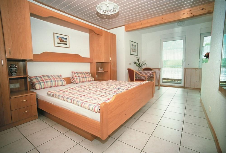 Bedroom 3, Kurparkhotel Faißt, Ortenaukreis