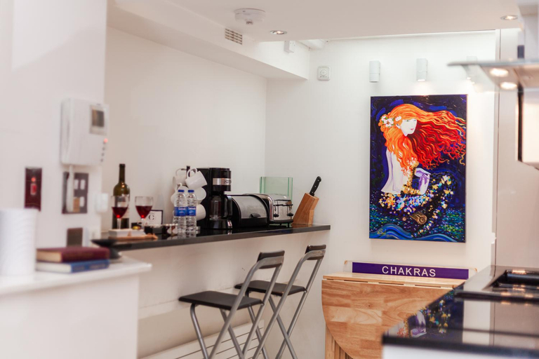 Food & Drinks 4, Iffley Apartment 1, London