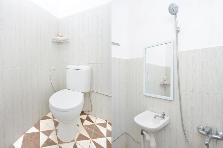 Bathroom 5, Sastro Inn Syariah Hotel Malioboro, Yogyakarta