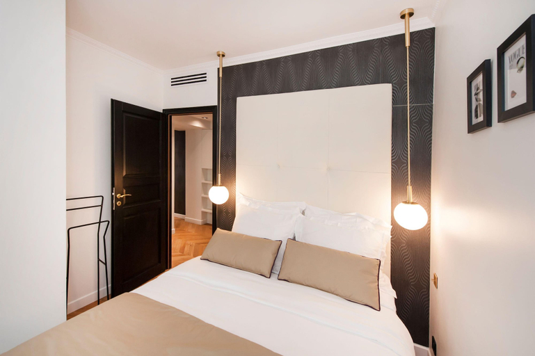 Bedroom 2, Odeon Notre Dame DE Paris B, Paris