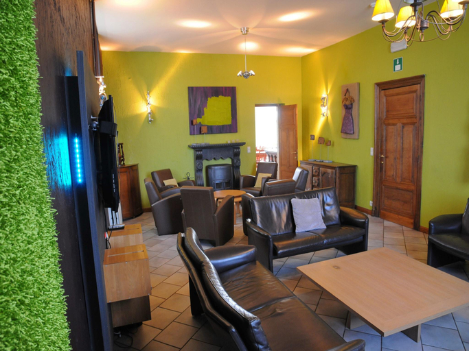Others 5, Holiday Home in Somme-Leuze with Garden BBQ, Namur