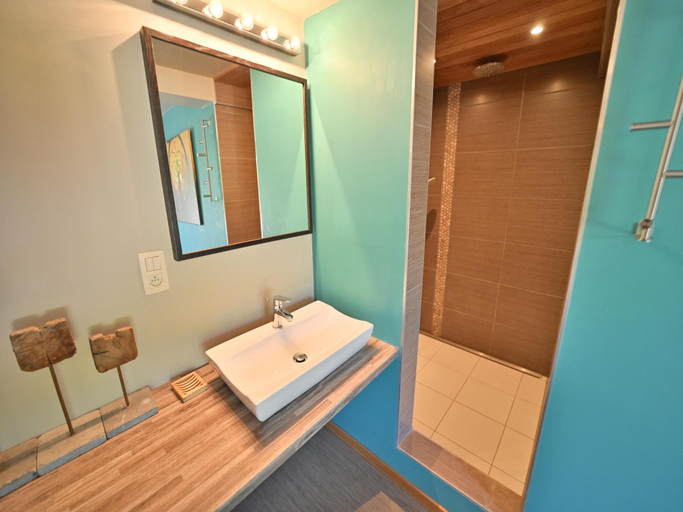 Bathroom 3, Chalet in Durbuy with Jacuzzi Garden, Namur