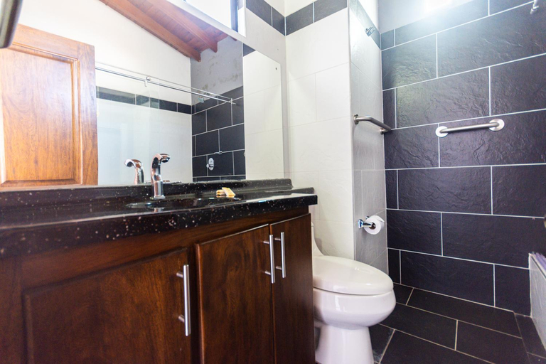 Bathroom 2, Hotel Bicentenario Rionegro, Rionegro