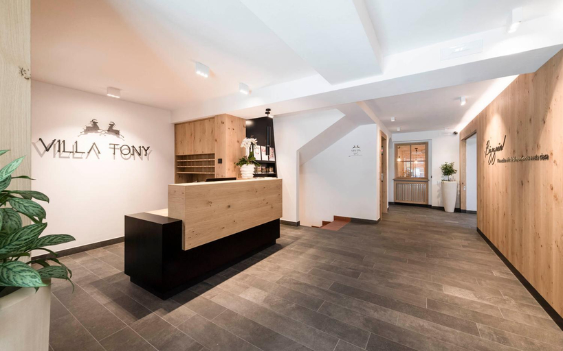Public Area, Villa Tony - Small Romantic Hotel, Bolzano