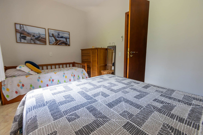 Room 2, Casa em Condom nio com Piscina Wi-fi e Garagem, Guarujá