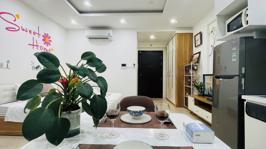 Dining Room 24