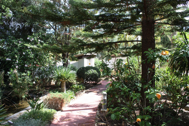 Room 4, Monte Violeta Apt in Lagos, Lagos