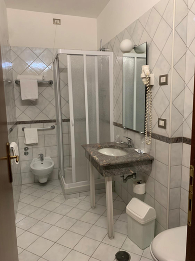 Others 5, Hotel Civita, Avellino