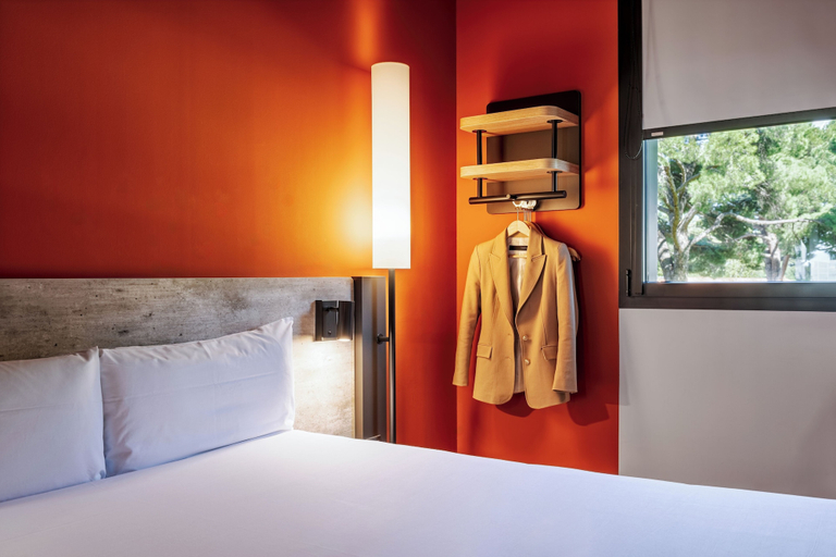 Bedroom 4, ibis budget Madrid Aeropuerto, Madrid