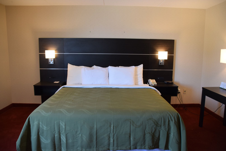 Bedroom 3, Rodeway Inn Festival, Perth