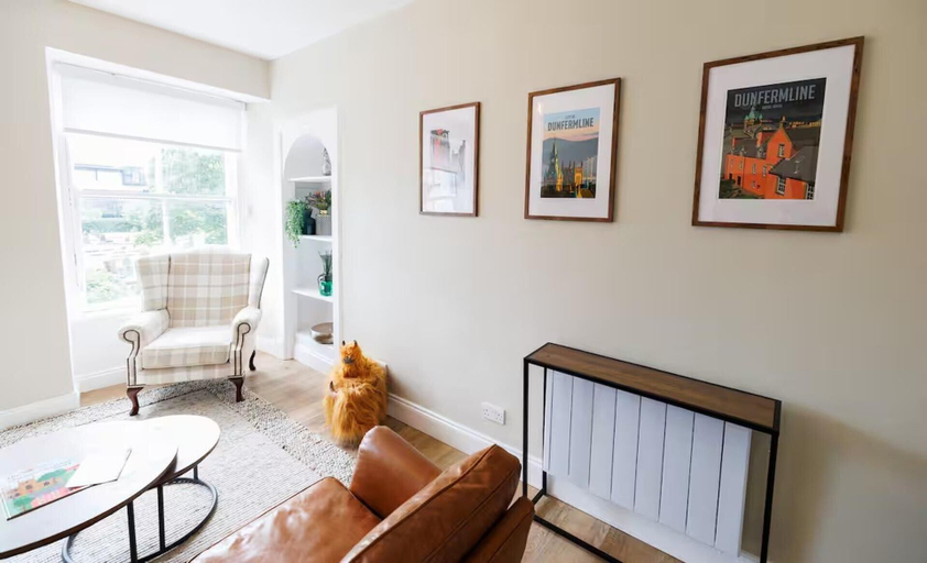 Primary image, Stylish 2-Bed Apartment in the Heritage Quarter, Fife
