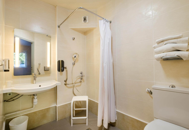 Bathroom 5, B&B Hôtel Villeneuve-Loubet Plage, Alpes-Maritimes