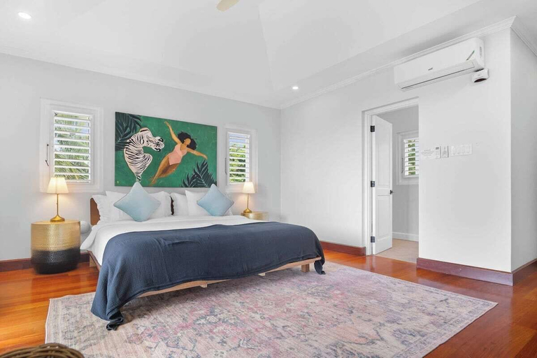 Bedroom 2, Ultra