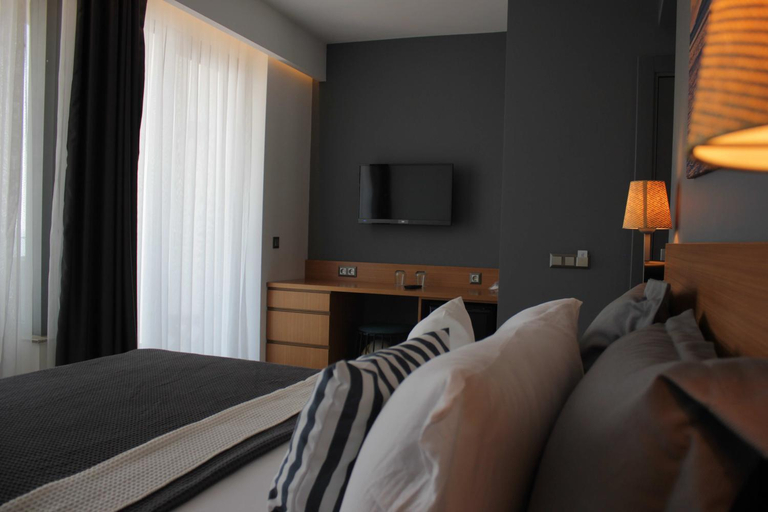 Bedroom 4, Port Marina Hotel, Karataş