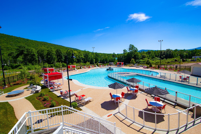 Sport & Beauty 5, RiverWalk Resort at Loon Mountain, Grafton