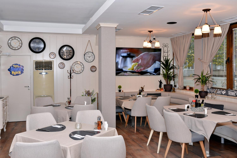 Food & Drinks 5, Hotel Cosmos, Rousse