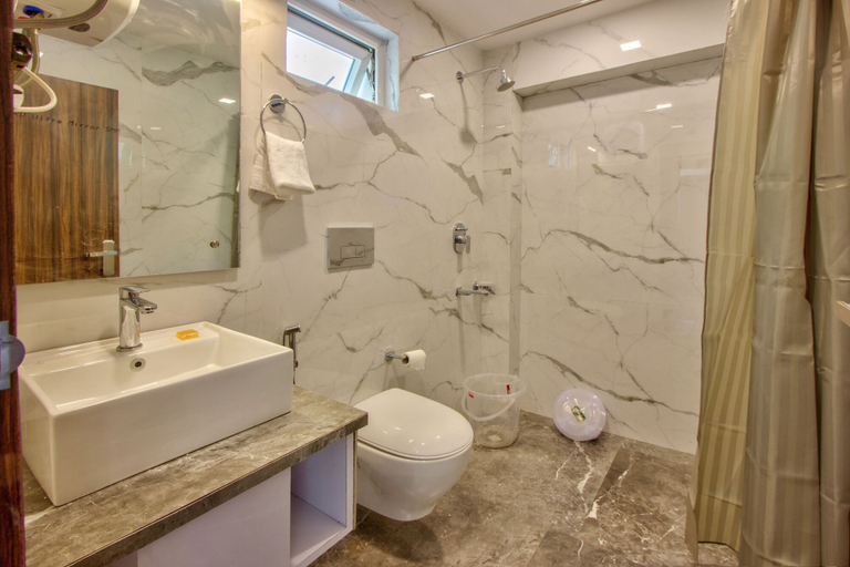 Bathroom 3, Katson Blue - Manali, Kullu